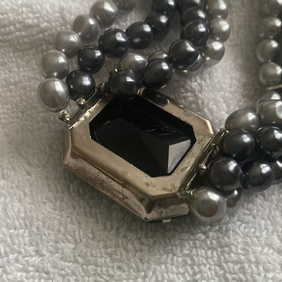 Faux pearl & faux gemstone choker - Picture 6 of 7